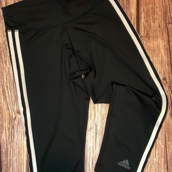 Adidas High Rise 3 Stripe Capri Pant Size Small - Picture 1 of 3
